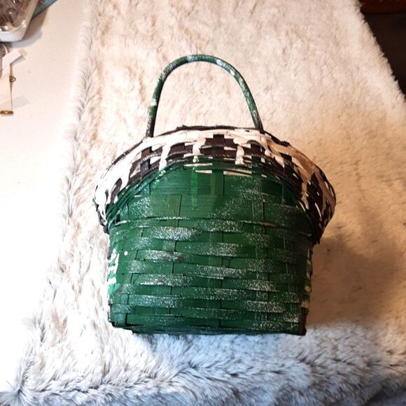 VINTAGE (1970's) Handcrafted Rare Woven Handpainted Christmas‎ Basket 10"… - Picture 7 of 14